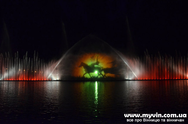 Один з найвидовищніших фонтанів світу показався із новою патріотичною програмою