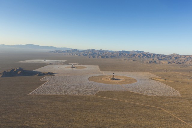 В США запустили найбільшу сонячну електростанцію в світі