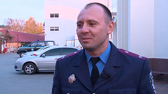 На Вінниччині двоє правоохоронців врятували із палаючої майстерні чоловіка