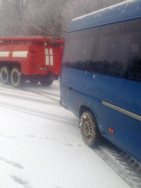 В Чечельницькому районі маршрутка разом із пасажирами з'їхала в кювет