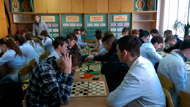 Майбутні медики змагалися на чемпіонаті з шашок
