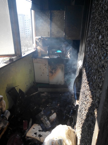 Через необережність господаря у Ладижині загорілась квартира
