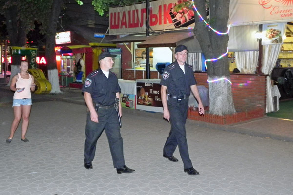 Вінницький "Ягуар" затримав двох грабіжників у Одесі
