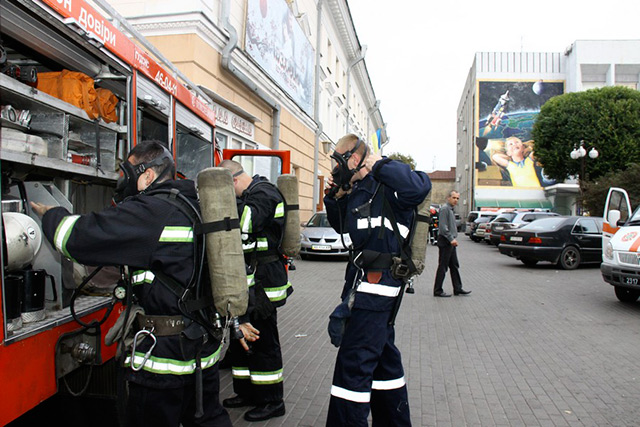 У Вінниці рятувальники гасили умовну пожежу в театрі Садовського
