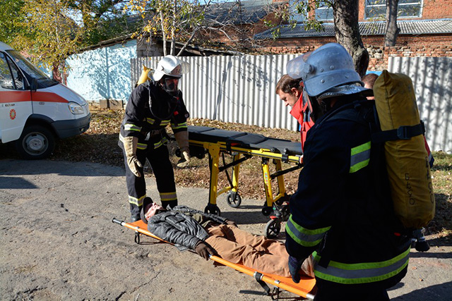 В Тульчинському районі рятувальники провели навчання по ліквідації "вибуху газу" у шкільній котельні