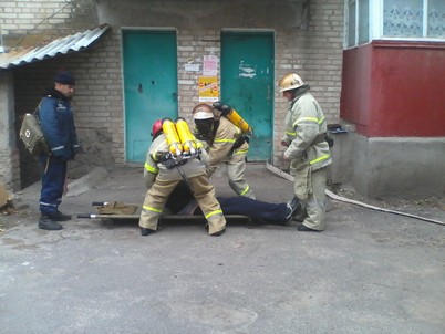 У Липовці рятувальники навчались ліквідовувати умовний вибух газу у багатоповерхівці
