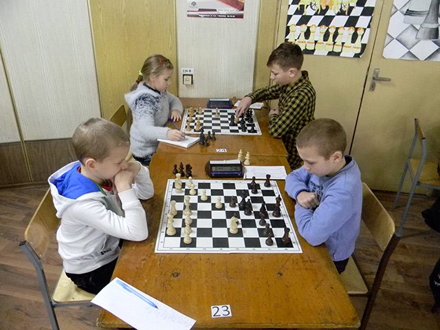У чемпіонаті міста з шахів перемогу здобули Микола Боднар та Аліна Журавель