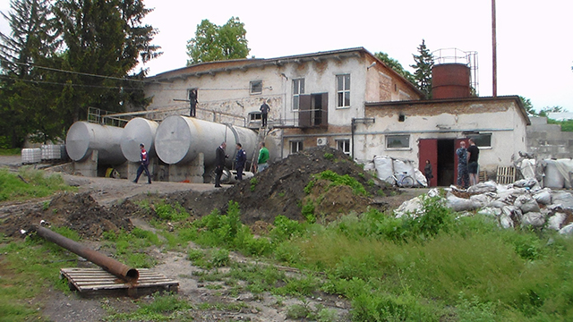 На Вінниччині судитимуть "бізнесменів", які організували "міні-фабрику" з виробництва спирту