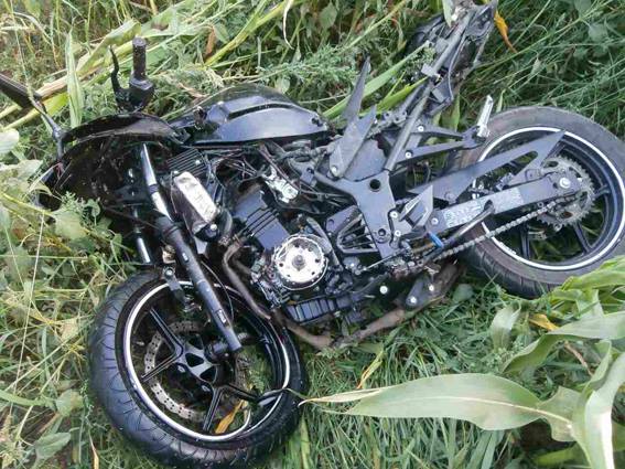 На Вінниччині мотоцикл зіткнувся з автівкою. Є загиблі