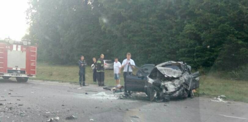 Біля Калинівки "Mercedes" в'їхав у "Daewoo" - четверо людей загинуло