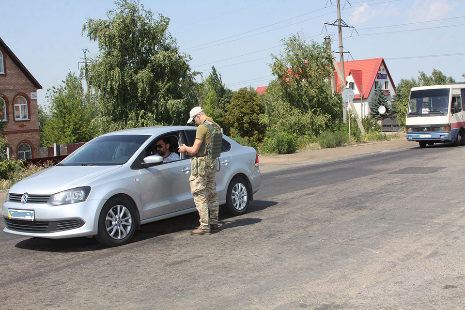 Керівник поліції Вінниччини Юрій Педос відвідав спецпризначенців батальйону "Вінниця" у зоні АТО