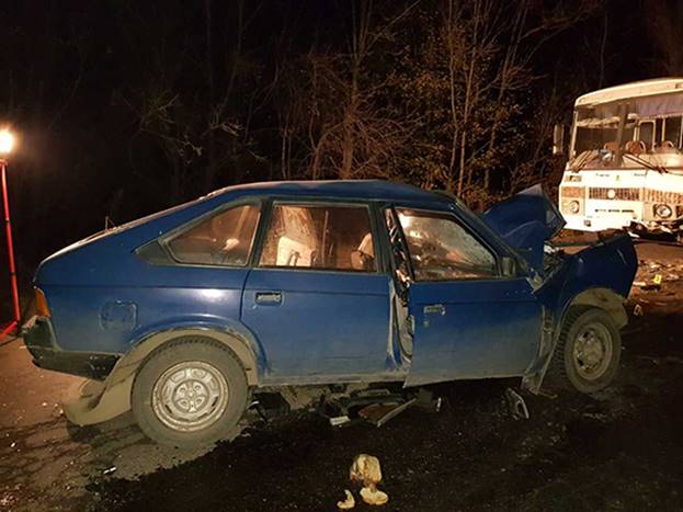 В ДТП на Вінниччині загинув водій "Москвича", його однорічний син та дружина потрапили в лікарню