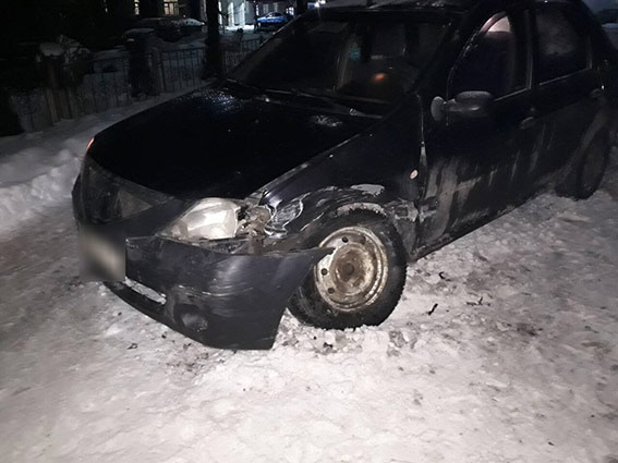 В Калинівці зіткнулись дві автівки, один з водіїв потрапив до лікарні
