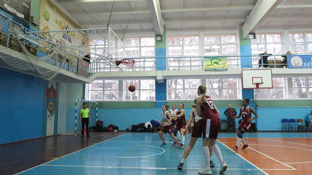 "Вінницькі блискавки" перемогли "Таврійську зірку" на черговому турі чемпіонату України з баскетболу