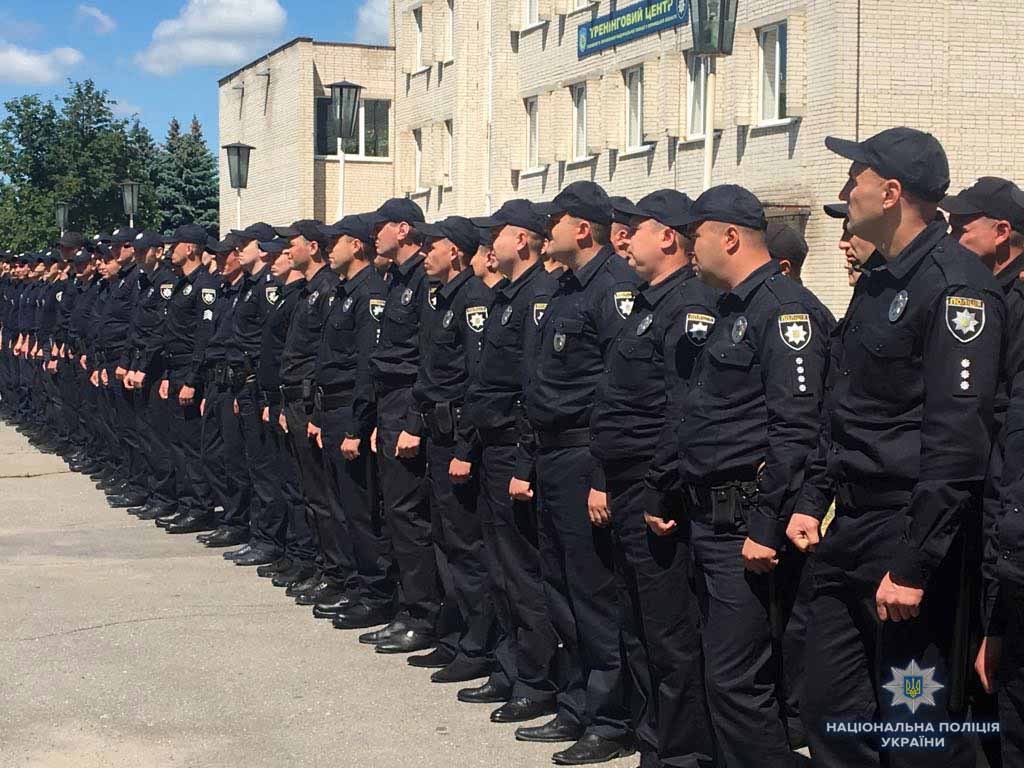 Вінницькі поліцейські допомогатимуть столичним колегам забезпечувати порядок під час матчів Ліги чемпіонів УЄФА