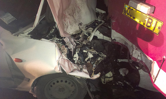 Внаслідок зіткнення "Daewoo" та автобуса постраждали водій авто та його 6-річна донька