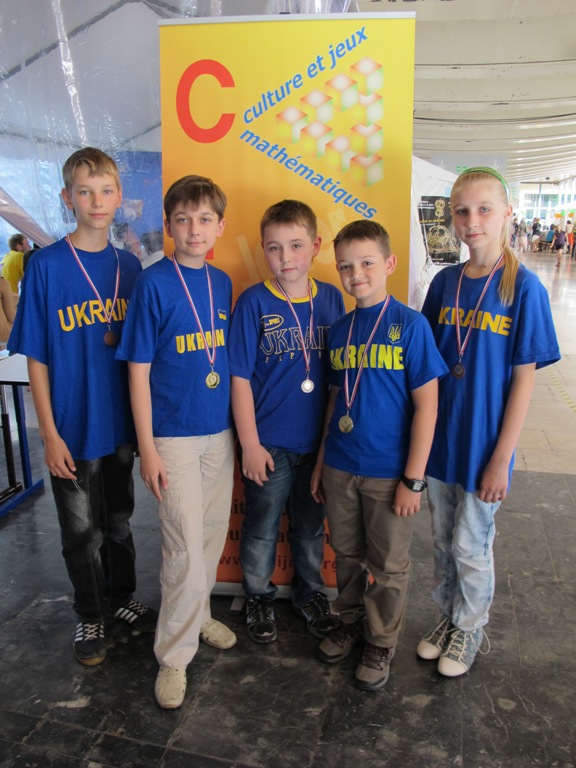 Вінницькі математики привезли 6 золотих медалей з Математичного кубку Європи