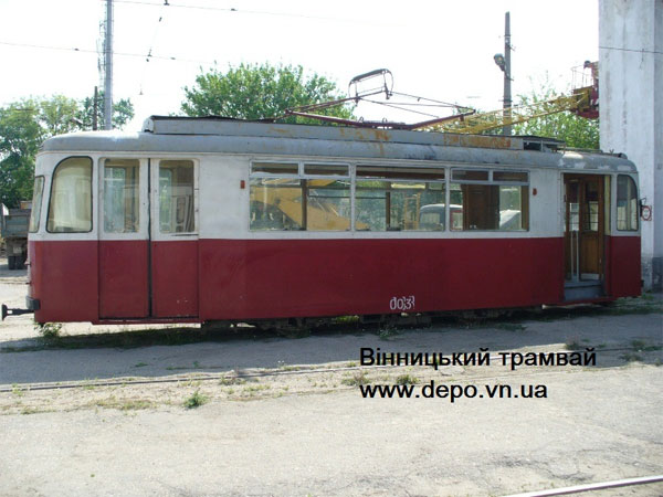 Трамвай з Євпаторії готують для відправлення у Вінницю
