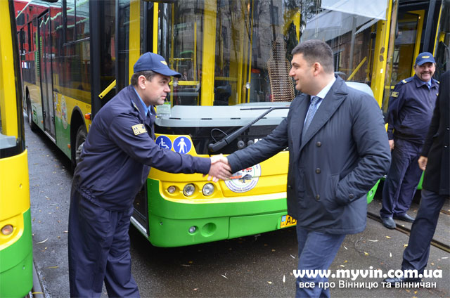 нові автобуси у Вінниці та Володимир Гройсман