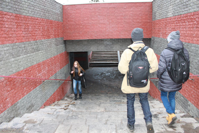 Підземний перехід на Київській регулярно потерпає від вандалізму та вже втретє ремонтується