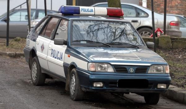 Польська поліція - автомобіль «Полонез»