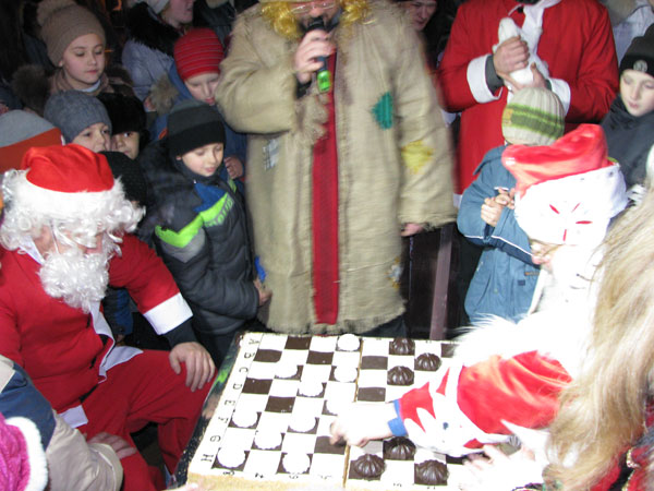 Історична перемога Діда Мороза над Санта Клаусом у Вінниці
