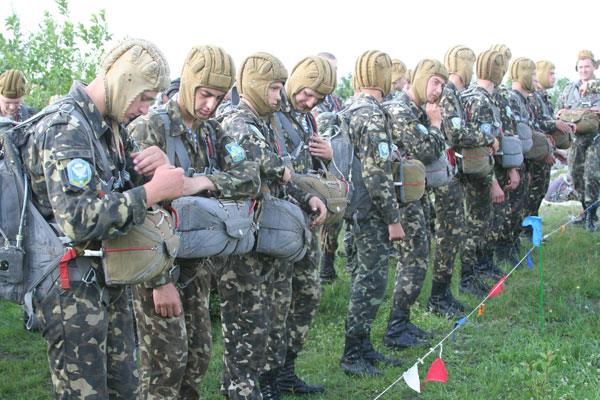 Юнаки та дівчата Вінниччини свідомо обирають військову службу за контрактом