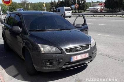 Поліцейські затримали злочинну групу раніше судимих осіб, один з яких перебуває у міжнародному розшуку Поліцейські затримали злочинну групу раніше судимих осіб, один з яких перебуває у міжнародному розшуку