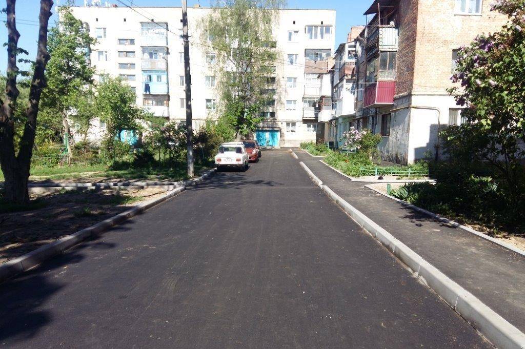 У Вінниці продовжується капітальний ремонт прибудинкових територій