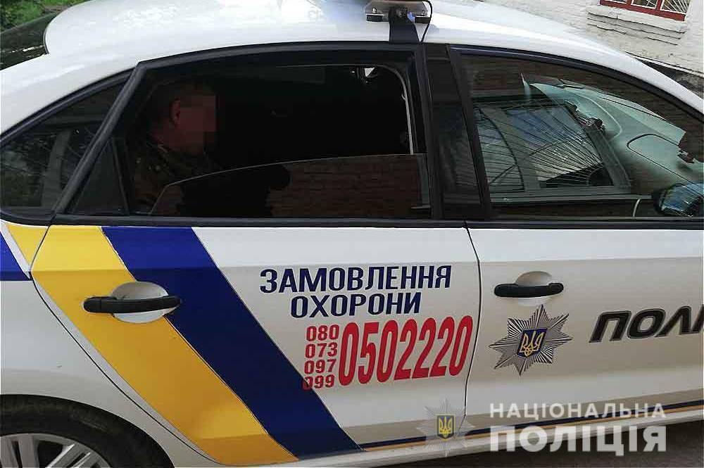 У Вінниці затримали двох хуліганів, які ножем погрожували водію тролейбуса 