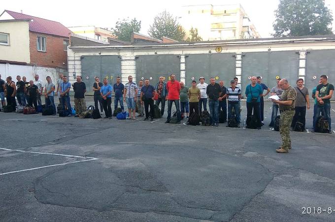 Більше сотні резервістів з Вінниччини відправили на навчання до Миколаєва