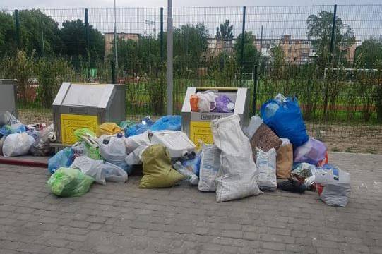 Вінничан, які викидають будівельне сміття на контейнерні майданчики, очікують штрафи
