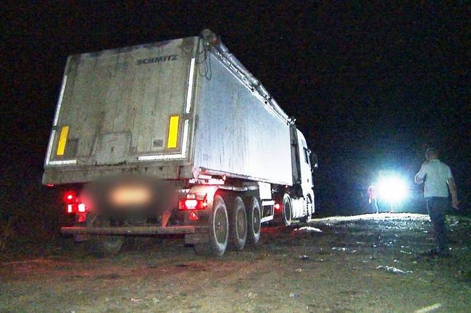 На Вінниччині на сільгоспземлі викинули  5 вантажівок львівського сміття