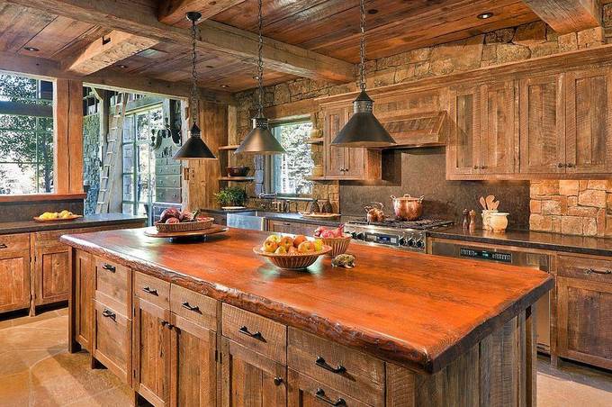 Домашние кухни из дерева
