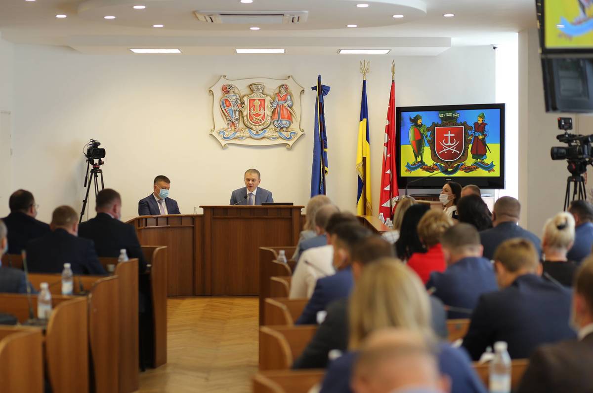 Депутати міської ради під час сесії виділили 8 млн грн на облаштування системи опалення в СКА