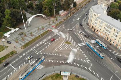 На цьому тижні на площі Гагаріна почнуть тестувати роботу світлофорів