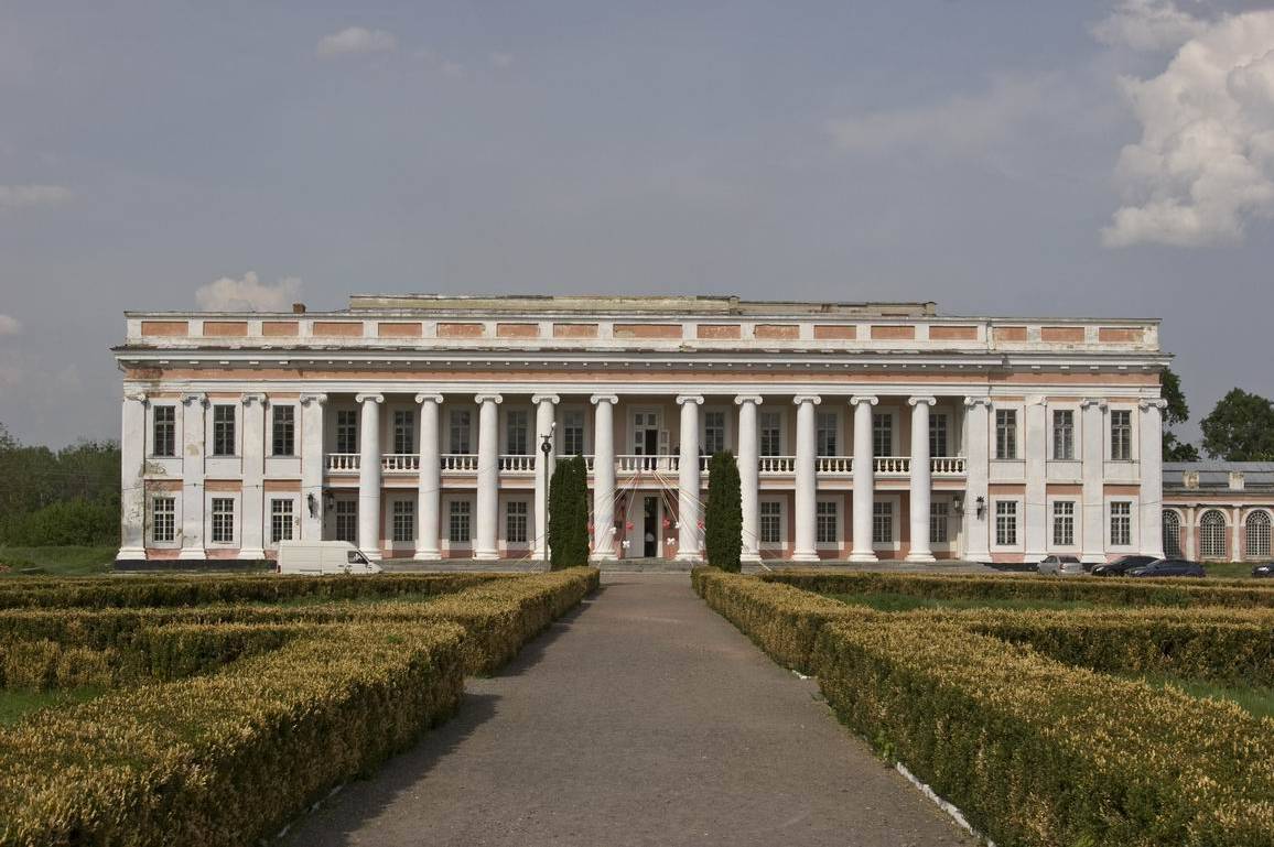 Зеленський зазначив, що наступного року відреставрують Палац Потоцьких
