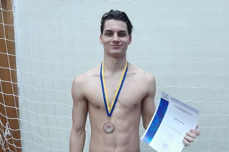 Вінничанин Віктор Хникін став найкращим плавцем в Україні 