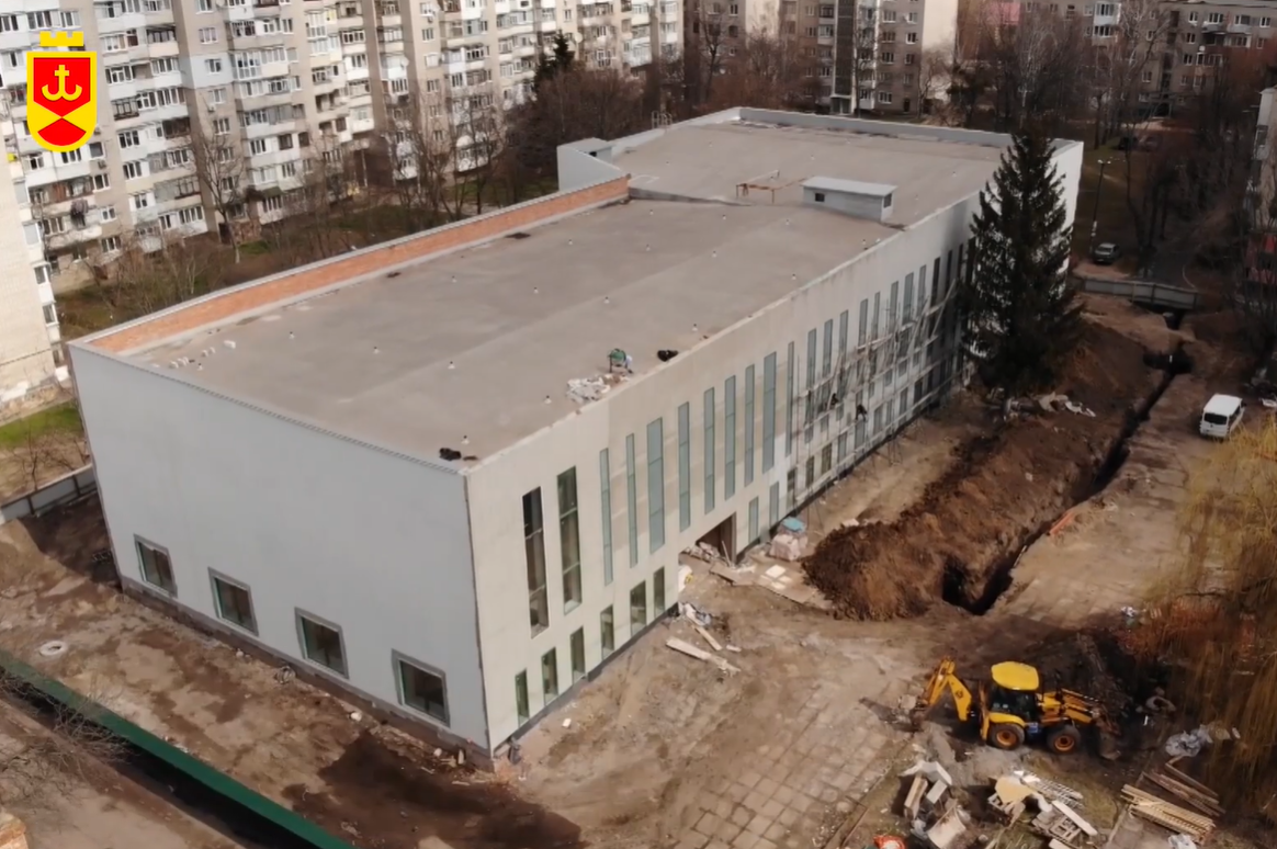 Басейн, оновлені зали та пандуси: у Вінниці триває реконструкція спортивного комплексу

