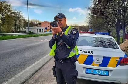 Понад 9 тисяч порушників, які перевищили швидкість, затримали вінницькі патрульні з початку року 

