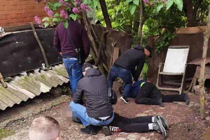 Вінницькі поліцейські затримали групу грабіжників 

