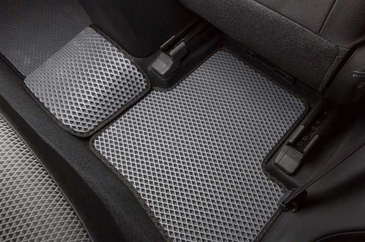Який килимок вибрати для свого автомобіля?
