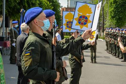 У Вінниці 50 нацгвардійців присягнули на вірність українському народу 

