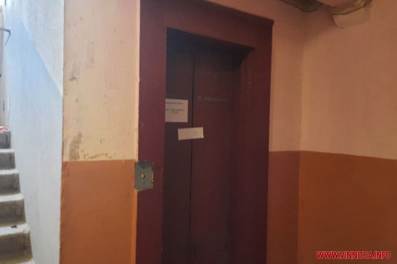 «Затисло між кабіною і стіною», - у Вінниці загинув ремонтник ліфта