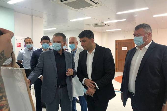 Володимир Гройсман відвідав будівництво Лікарні швидкої медичної допомоги на Київській