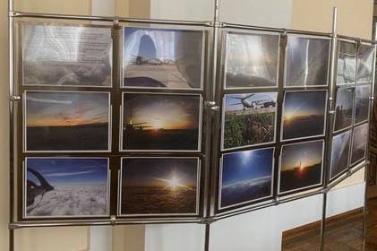 У Вінниці презентували виставку  фотографій військового льотчика 