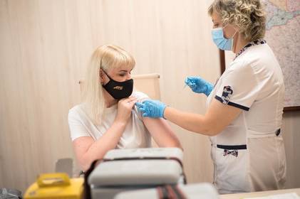 Здоров'я та безпека найбільшої торговельної мережі України: в «АТБ» вакцинували понад 80% співробітників

