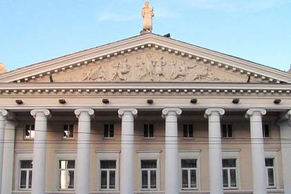 Театр імені Садовського призупиняє показ вистав через «червону» зону карантину Театр імені Садовського призупиняє показ вистав через «червону» зону карантину