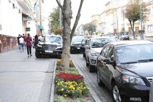 У Вінниці розробили нові правила паркування транспортних засобів