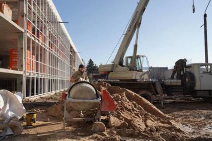 У Вінниці завершують зводити каркас фасаду основної будівлі  технопарку «Кристал»
